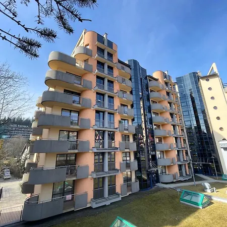 Siedemnastka Krynica-zdroj * Krynica Zdroj